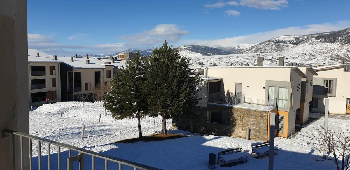 Chalet Adosado Entero, Bbq Y Piscina Comunitaria Sabiñánigo Zewnętrze zdjęcie